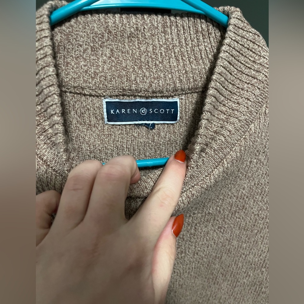 Mock neck sweater - Picture 2 of 2